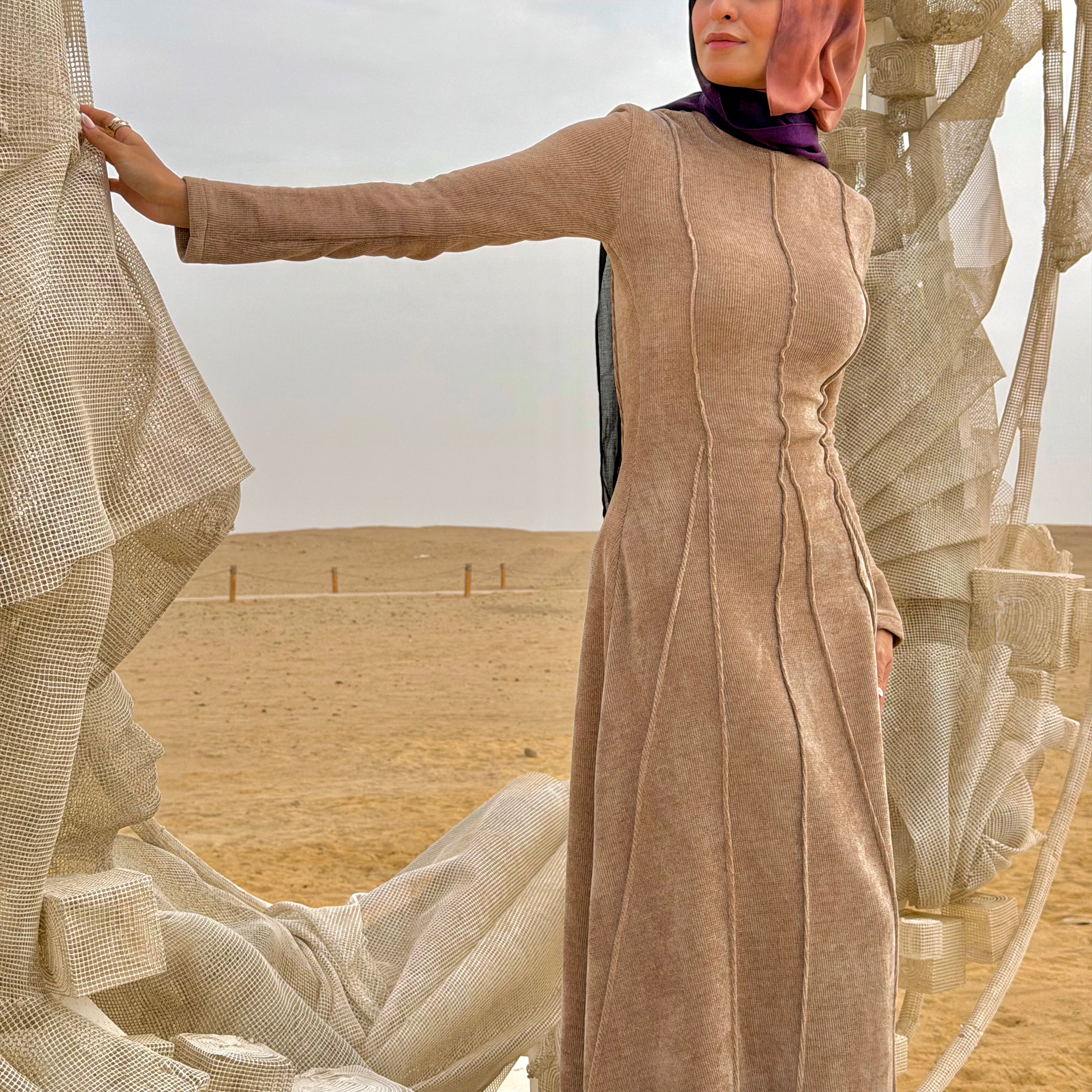 Lian – Beige Edition